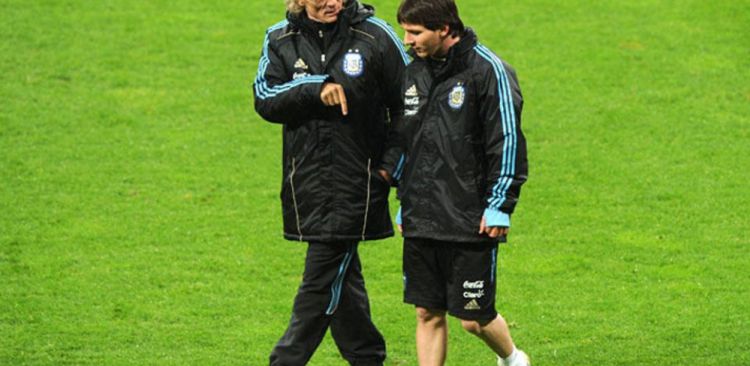 Fernando Signorini junto a Lionel Messi